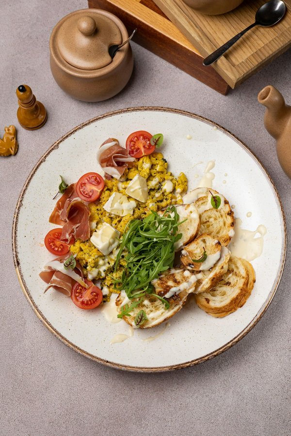 Mastering Mini Greens: A Step-by-Step Guide to Creating an Effective Herb Garden on Your Kitchen Window Sill